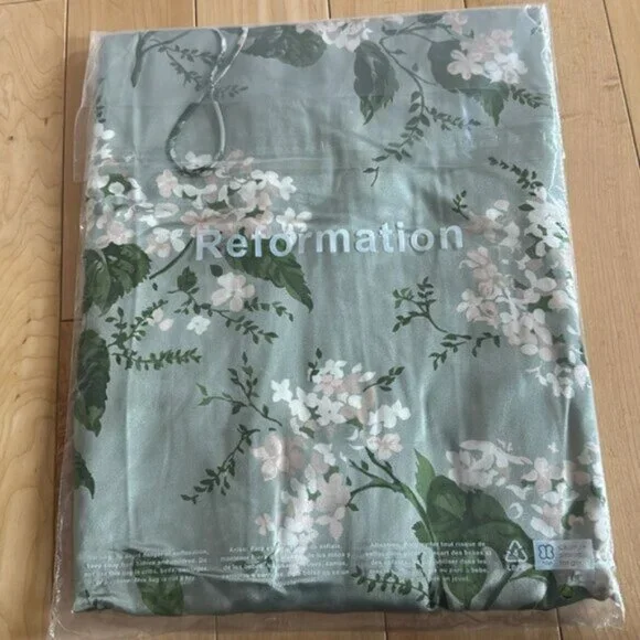 NEW Reformation Frankie Long Silk Dress in Tea Garden Green Floral | size 6 - Picture 9 of 12